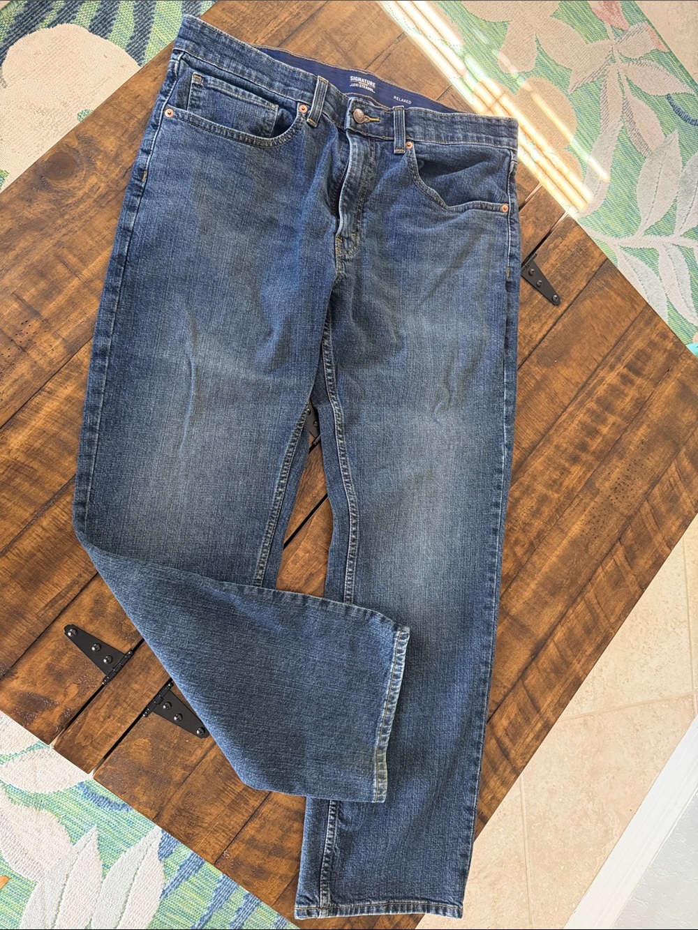 Signature by Levi Strauss Straight-Leg Jeans in Blue Denim